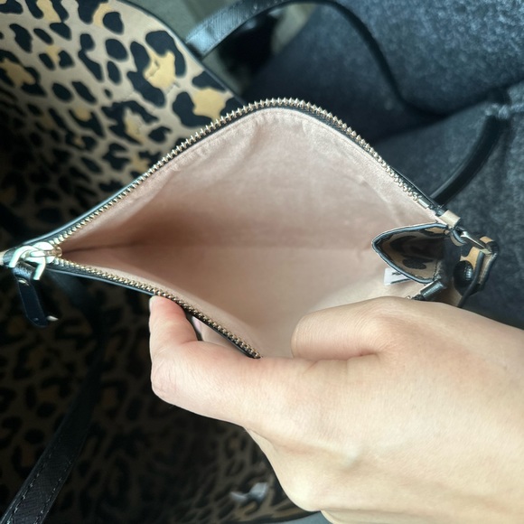 Large black and cheetah Kate spade tote with matching clutch - Picture 2 of 11